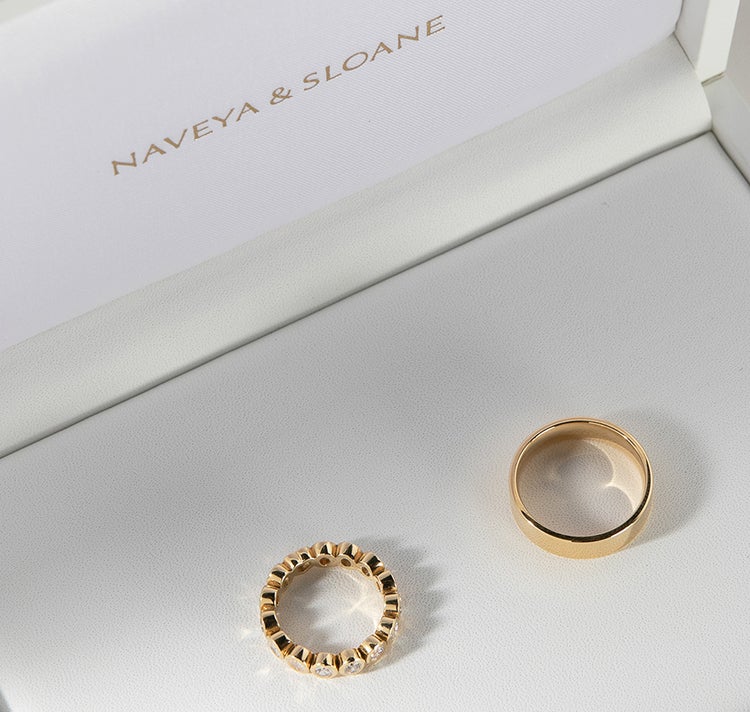 Two gold wedding bands